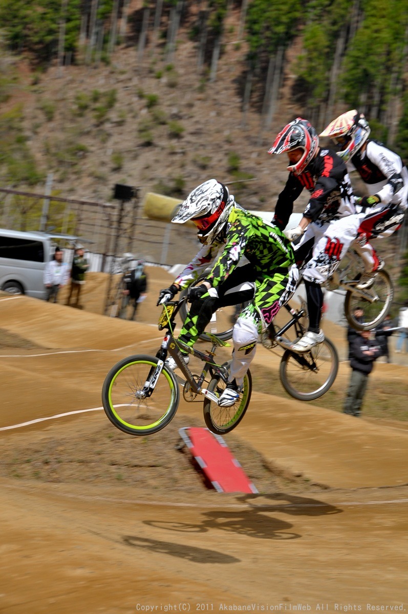 GW遠征  秩父遠征日記VOL4：JBMXF第3戦UCI BMX JAPAN SERIES ROUND3予選の風景その２_b0065730_13184926.jpg