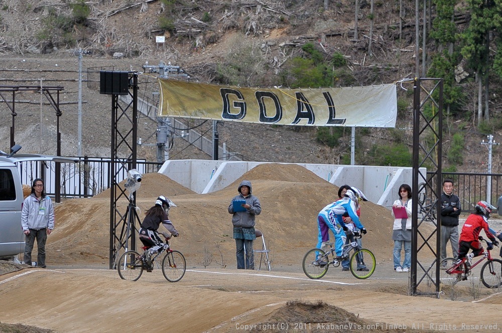 GW遠征  秩父遠征日記VOL５：JBMXF第3戦UCI BMX JAPAN SERIES ROUND3決勝の風景その１_b0065730_15422769.jpg