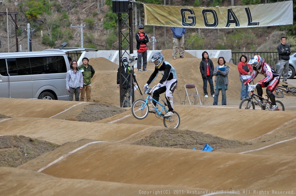GW遠征  秩父遠征日記VOL6：JBMXF第3戦UCI BMX JAPAN SERIES ROUND3決勝の風景その２_b0065730_181675.jpg