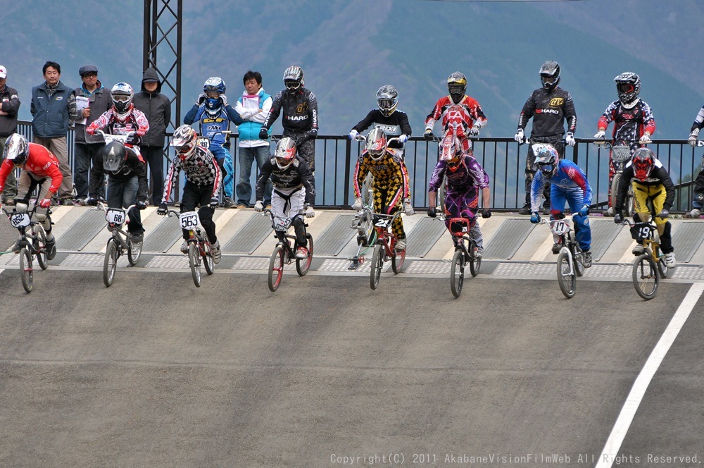 GW遠征  秩父遠征日記VOL6：JBMXF第3戦UCI BMX JAPAN SERIES ROUND3決勝の風景その２_b0065730_186278.jpg