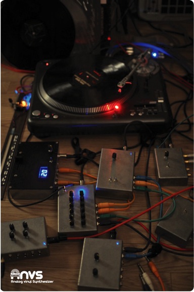 Anvs(アンブス) - Analog Vinyl Synthesizer_f0097833_2310634.jpg