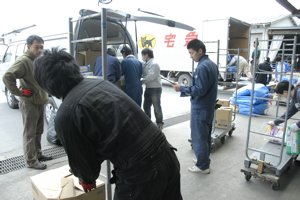 2回目の被災地訪問 ⑥ 物資を届ける_f0088456_314796.jpg