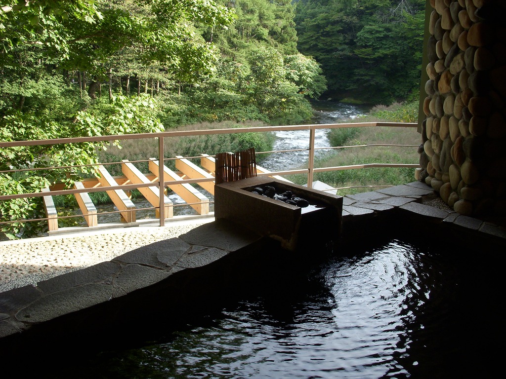 花巻温泉 『結びの宿　愛隣館』_e0208058_1626477.jpg