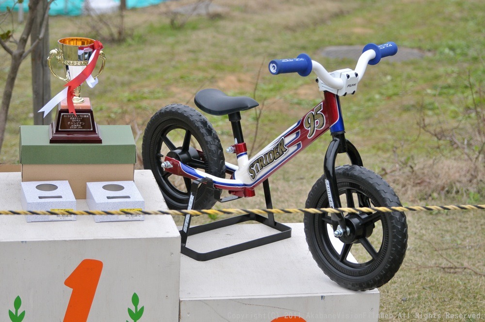 GW遠征 上越遠征日記VOL4:JBMXFシリーズ第4戦STRIDER CUP 2011 第2戦 新潟ラウンドの風景_b0065730_22134741.jpg