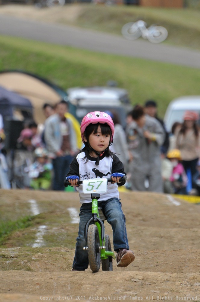 GW遠征 上越遠征日記VOL4：JBMXFシリーズ第4戦STRIDER CUP 2011 第2戦 新潟ラウンドの風景_b0065730_2215522.jpg