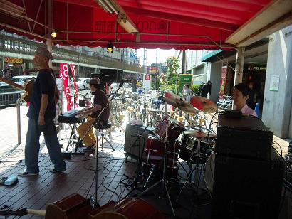 布施BLUES STREETでした。_f0042307_11532191.jpg
