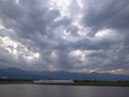 雨、そして風の夜_a0014840_2328760.jpg