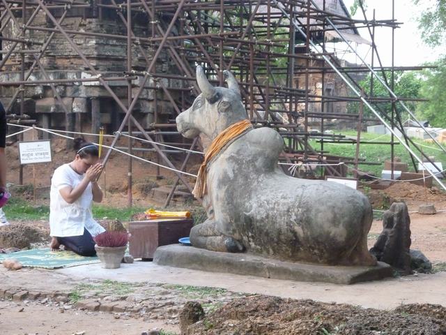 カンボジア、山に登って、日の沈むのを見ましょうと、_a0170045_17425883.jpg