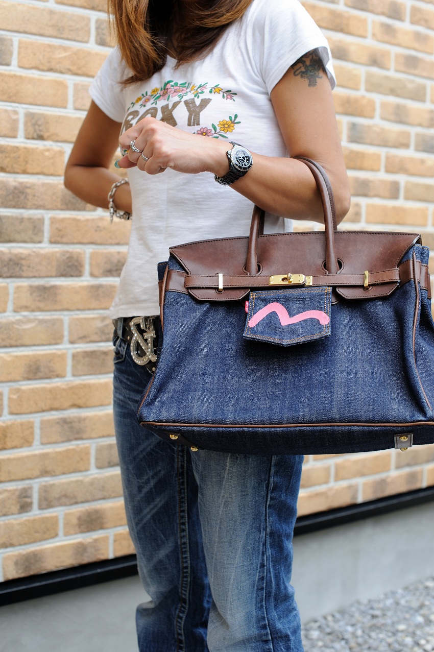 Evisu BAG-A-BON BAG (バカボン ショルダーバッグ) : LEXUS IS-F Evisu BAG-A-BON BAG (バカボン ショルダーバッグ) : LEXUS IS-F