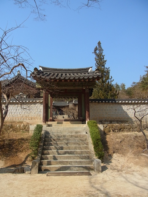 韓国の学問所 陶山書院_d0116009_3473120.jpg