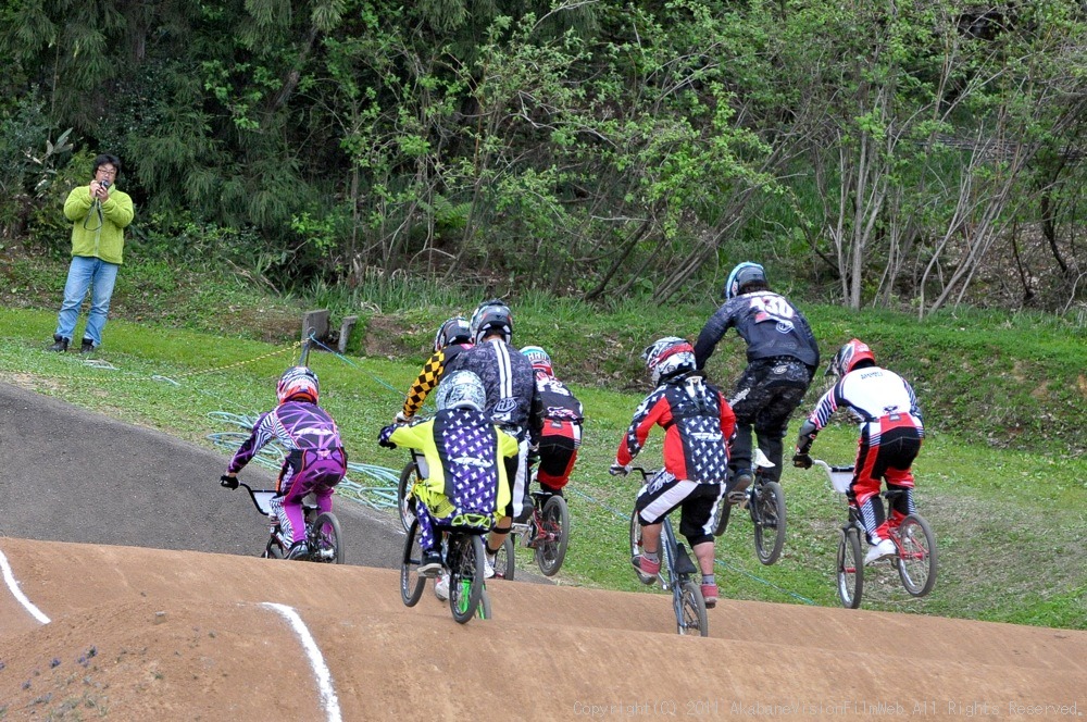 2011中越チャレンジカップVOL10：BMXオープンクラス準決勝_b0065730_2021056.jpg