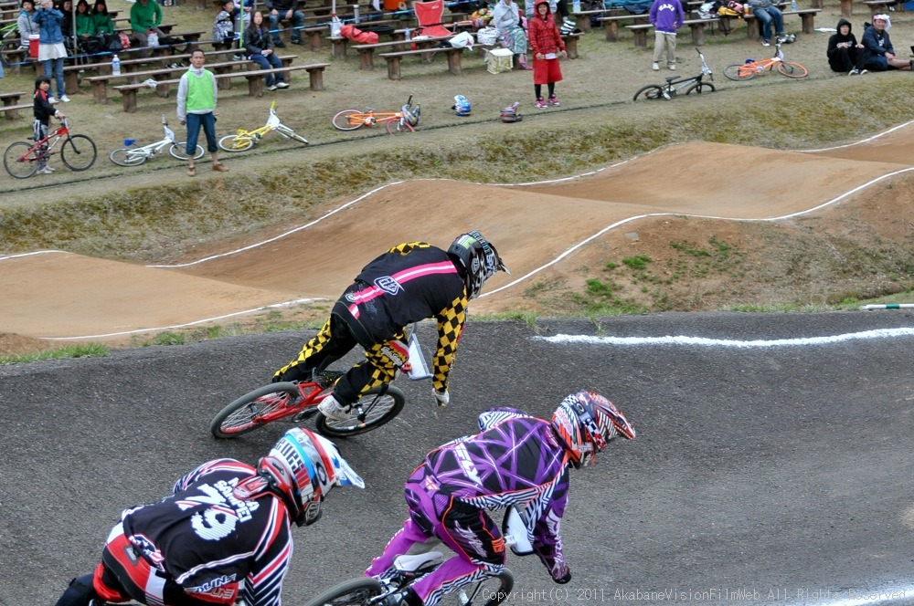 2011中越チャレンジカップVOL10：BMXオープンクラス準決勝_b0065730_20224759.jpg