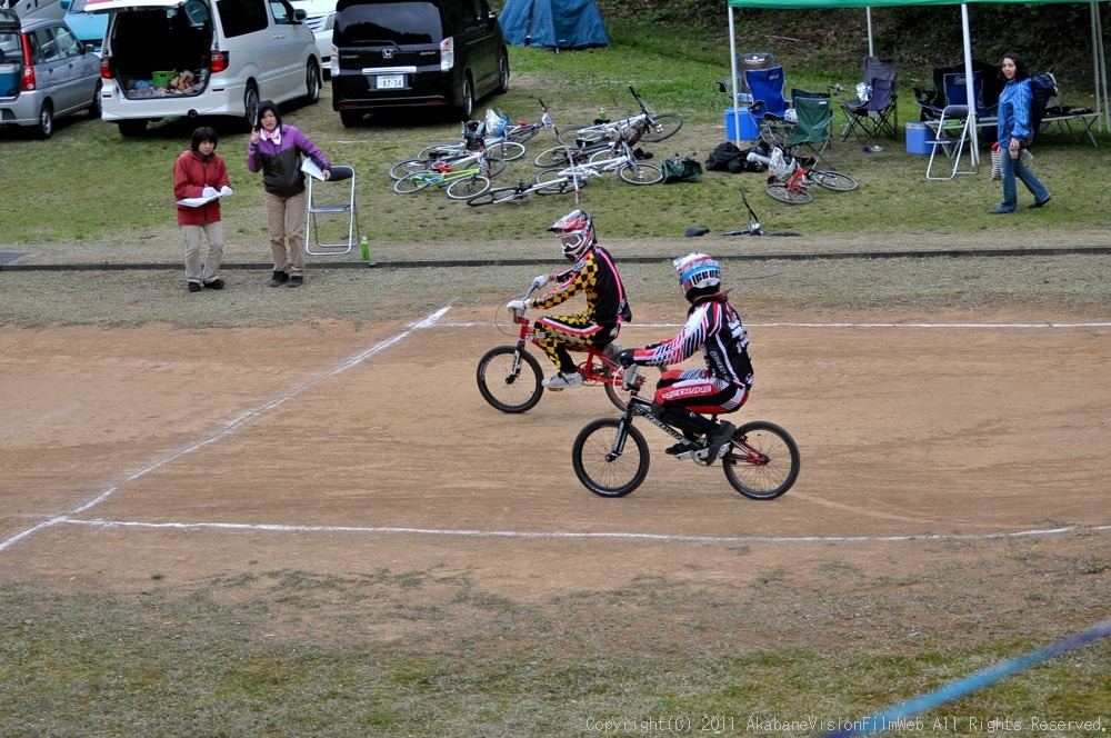 2011中越チャレンジカップVOL10：BMXオープンクラス準決勝_b0065730_2025424.jpg