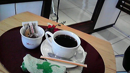 ジュネス・アール JUNES AR_e0227942_18283728.jpg