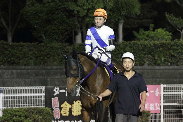 2011年5月9日(月) 高知競馬 10R 第2回 福永洋一記念 その1_a0077663_993817.jpg