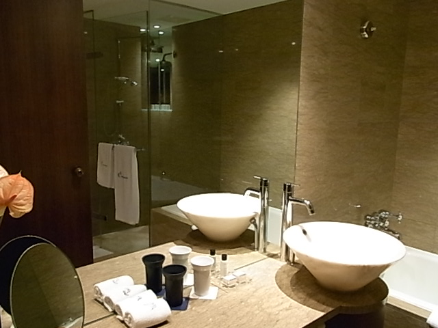 Les Suites Taipei Ching Cheng リピート確実に納得_b0219778_23143486.jpg