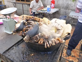 4 30 トルファン市街地と 夕食 トルファン料理 Kyoko で す