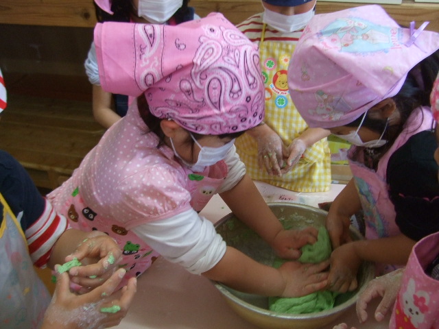 よもぎ団子屋さん成功!_d0166047_13321831.jpg