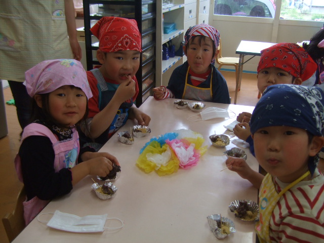 よもぎ団子屋さん成功!_d0166047_1358953.jpg