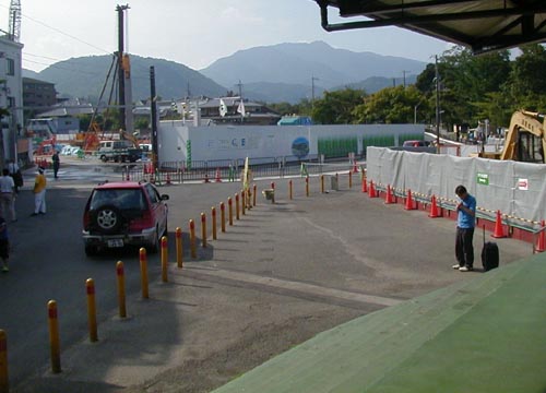 ●嵐山駅前の変化、その94(円形階段、広場)_d0053294_22593564.jpg
