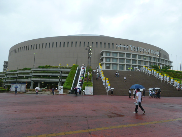 水不足の博多の街に恵みの雨・・・そしてホークスは_e0012724_11362458.jpg