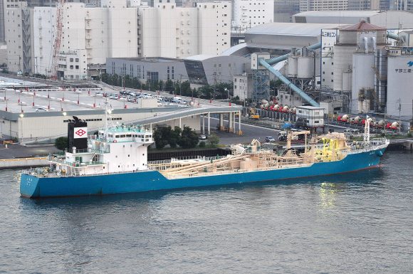 宇部興産海運「立眞丸」_e0158925_23552588.jpg