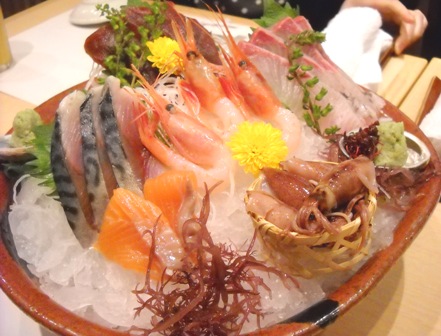 Mangiamo i sushi a Tsukiji_a0166650_2221133.jpg