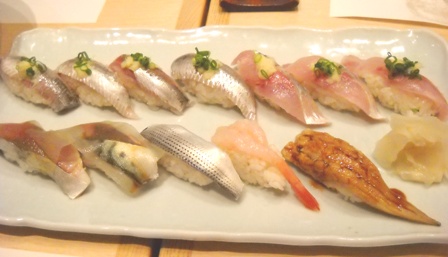 Mangiamo i sushi a Tsukiji_a0166650_22212444.jpg