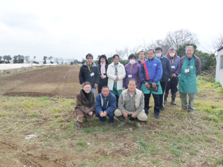 「いもむし農園」が開園！_c0214657_932328.jpg