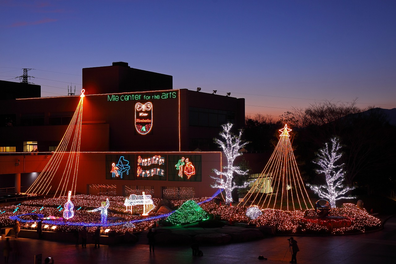 三重県総合文化センター 冬のイルミネーション 2 旅の途中で 三重県総合文化センター 冬のイルミネーション 2 旅の途中で