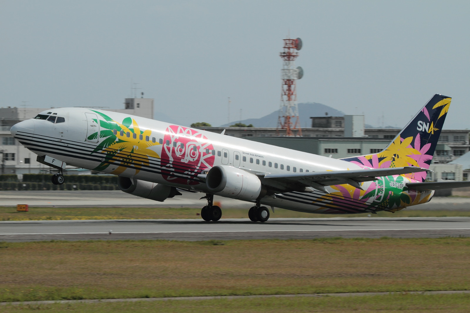 SKYNET ASIA AIRWAYS   JA737F_a0198564_2304583.jpg