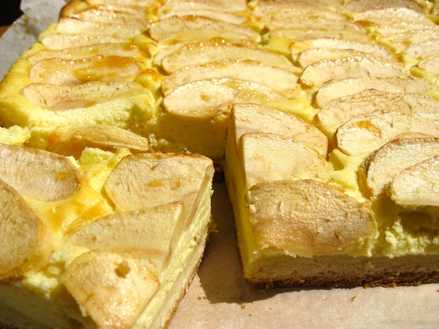 Grüne SoßeとApfelkuchen _c0194065_20583136.jpg