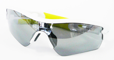 OAKLEY限定・蓄光アイウェア・Glow in the Dark RADAR PATH入荷!_c0003493_9175879.jpg