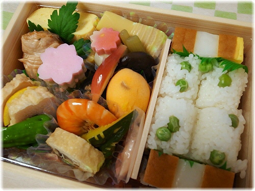 京都老舗料亭のお弁当_e0156083_9435436.jpg