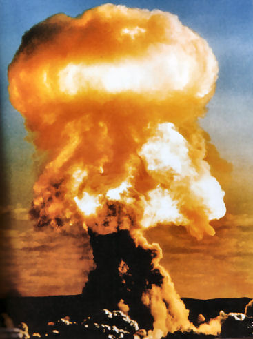 戦争をおこすF神の目覚め_b0213435_1962446.jpg