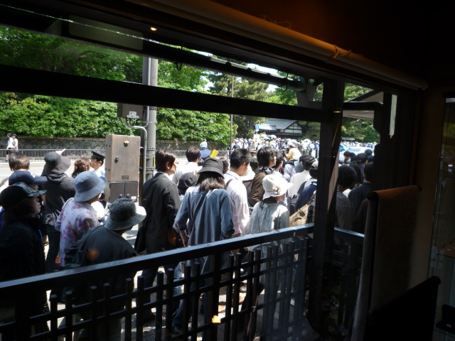 葵祭観覧・たくさんのお客さま。_f0181251_17354322.jpg