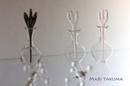 詫摩まりさんのglass展は明日(15日)まで〜_e0158653_0582855.jpg