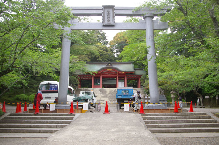 香取神宮の石燈籠約１１０基倒壊－東日本大震災⑱_c0014967_17354486.jpg