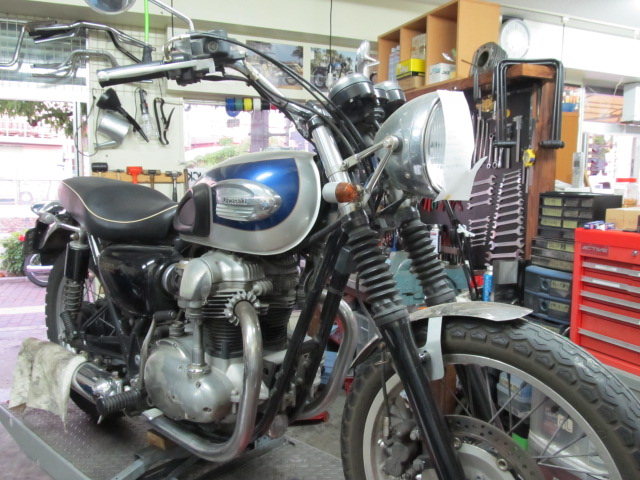 カワサキW650集中メンテナンス : モーターヘッド サイクル カワサキW650集中メンテナンス : モーターヘッド サイクル