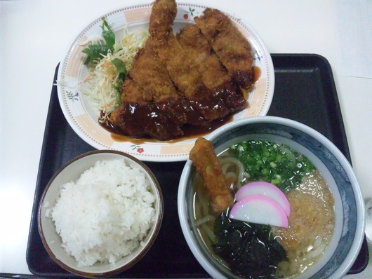出雲蕎麦 ヤング定食 小倉北区 北九州ぶらりぶらり 出雲蕎麦 ヤング定食 小倉北区 北九州ぶらりぶらり