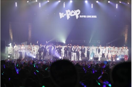 K-POP Super Live レポ前半（SHＩNeeメインと大国男児、X-5)_b0021101_935426.jpg