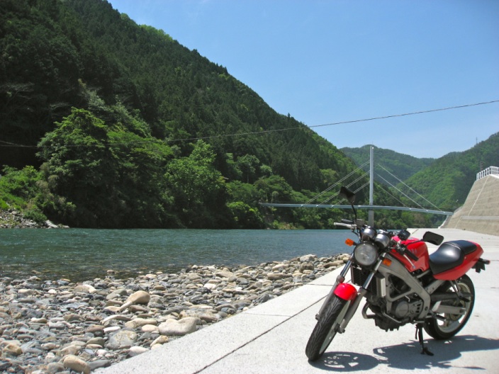 ●錦川清流線をソロツーリングと車窓の旅_a0033733_17575142.jpg