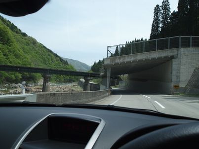 飛騨山中の桜巡りと険道ぶら～り・険道編_d0079440_21152734.jpg