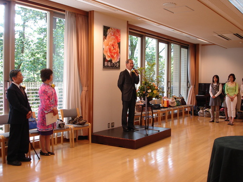駒場バラ会発足5周年・記念パーティの様子_a0094959_20153352.jpg