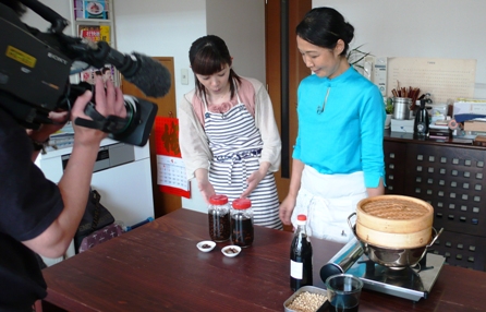NHK『こんにちはいっと6けん』の撮影でした_e0148373_16583345.jpg