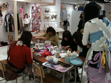 和気あいあいとワークショップ_e0170671_135139.jpg