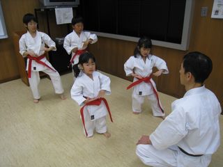 手稲教室 幼年部~壮年部まで楽しく稽古!番外編あり_c0118332_2213125.jpg