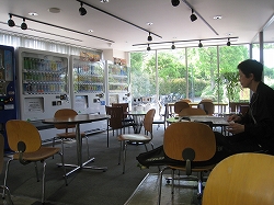 e0228147_2332635.jpg