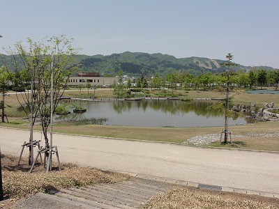 八色の森公園の屋外ステージ_a0084753_13275496.jpg