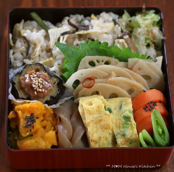 幕の内風弁当♪_c0139375_1113765.jpg